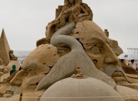 1667731910 Art du sable et sculptures avec des sirenes